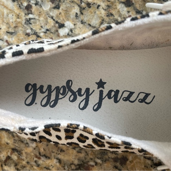 Gypsy Jazz lightweight fabric slip on shoe, size 9.5 - Picture 3 of 5